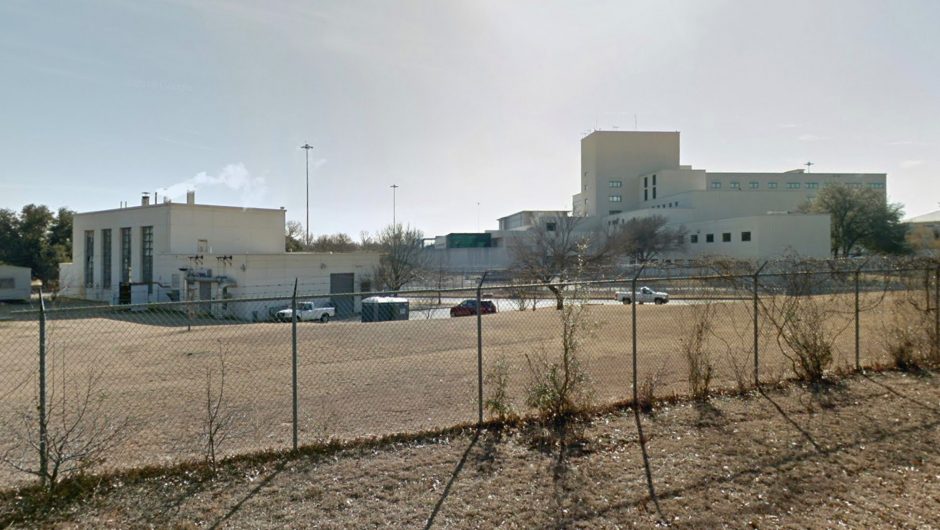 Federal inmate with coronavirus dies after giving birth on ventilator