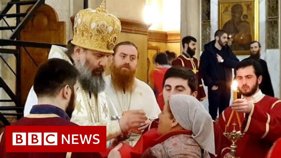 Coronavirus: worshippers still able to attend churches in Georgia despite restrictions – BBC News