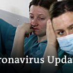 Trump blames China +++ UK mourns victims +++ First countries ease restrictions | Coronavirus Update