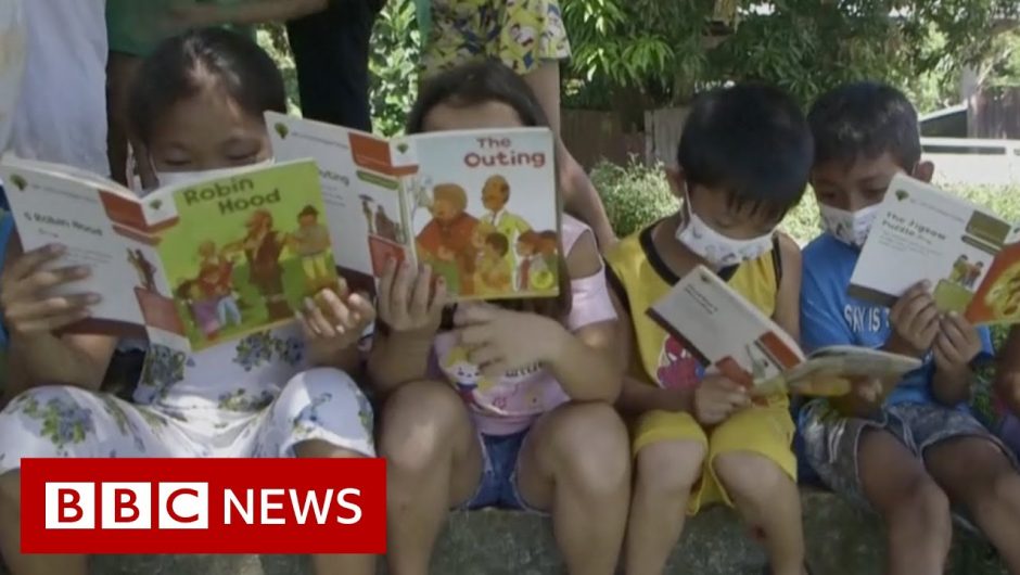 Mobile libraries in Philippines get schoolchildren through Covid closures – BBC News