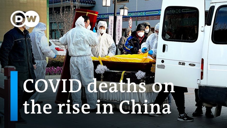 Beijing funeral homes overwhelmed by surge in COVID deaths | DW News