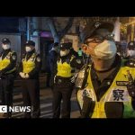 Chinese police clamp down after days of Covid protests – BBC News