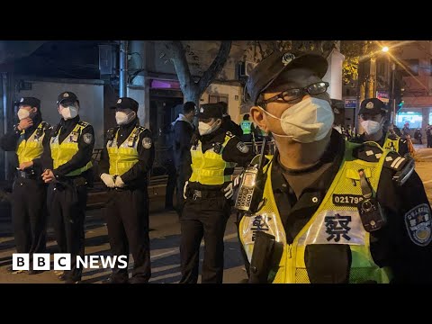 Chinese police clamp down after days of Covid protests – BBC News